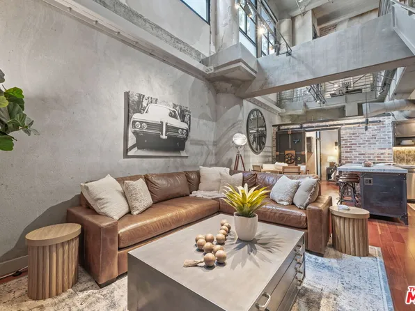 330 W 11th St #A005, Los Angeles, CA 90015