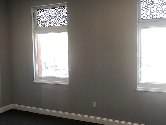 4th image of 1822 W Girard Ave APT 2