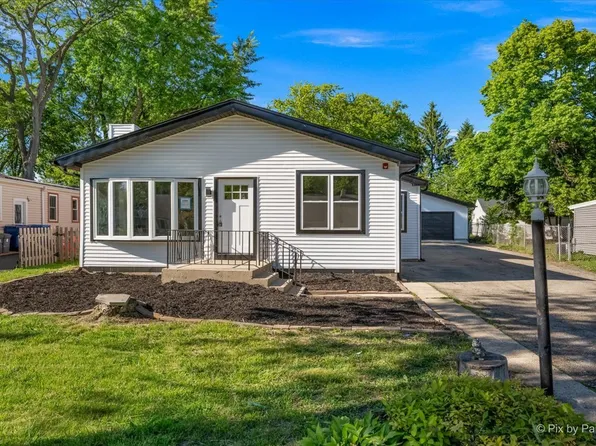18172 W Twin Lakes Blvd, Grayslake, IL 60030