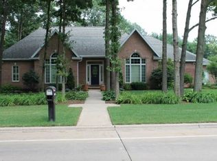 2085 Shady Ln, Green Bay, WI 54313