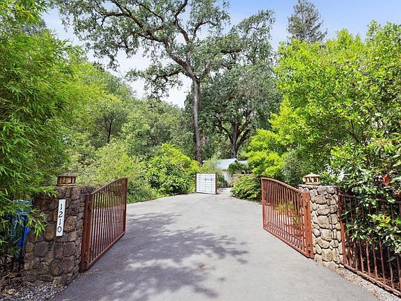3rd image of 1210 Bentley Drive