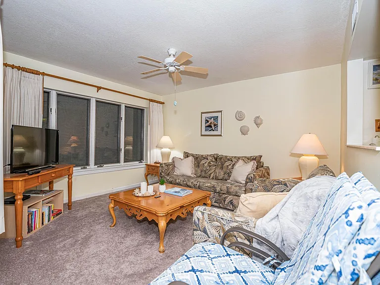 1700 Ocean Dr #201 — Photo 8