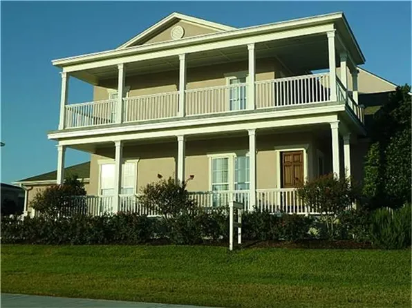 5 Barque Ln, Galveston, TX 77554