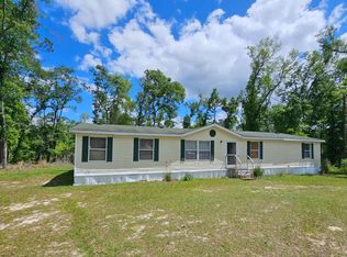 2210 NE Persimmon Dr, Pinetta, FL 32350