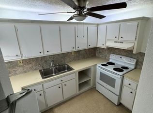 1910 W 56th St APT 3320, Hialeah, FL 33012