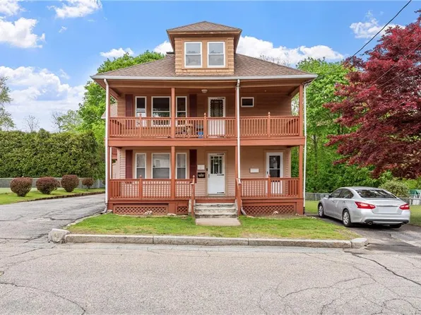 160 Papineau Ave, Woonsocket, RI 02895