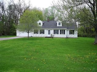 4017 Pearsall Rd, Williamson, NY 14589