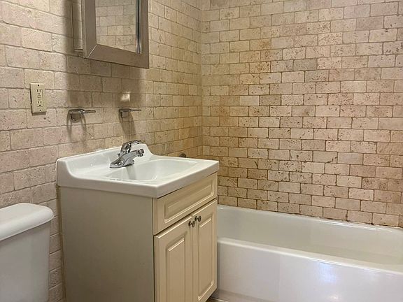 5th image of 2119 Frederick Douglas Blvd #3C