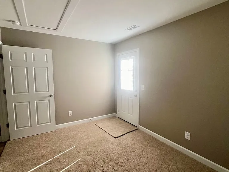 317/319 E. Gilbreath Street — Photo 11