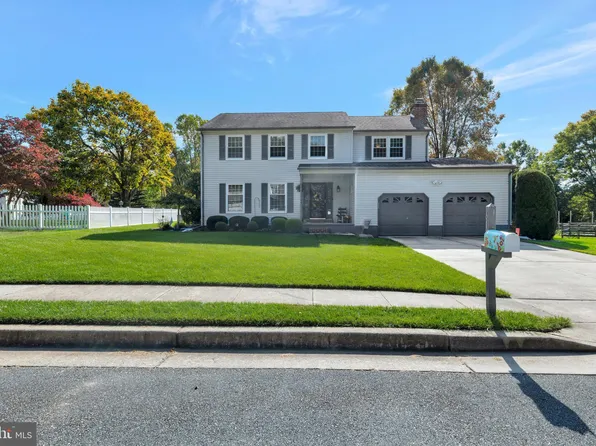 61 E Mill Station Dr, Newark, DE 19711