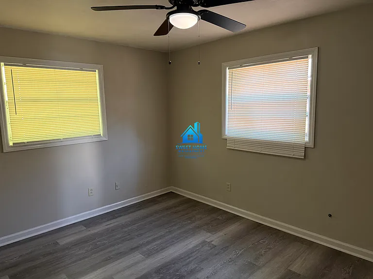 1911 Wellborn Dr — Photo 6