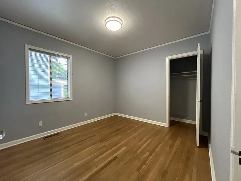 13208 NE Glisan St — Photo 26