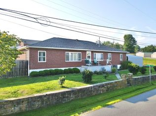 106 Willowtree St, Princeton, WV 24740