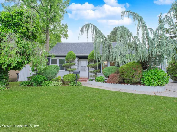 134 Kirshon Ave, Staten Island, NY 10314