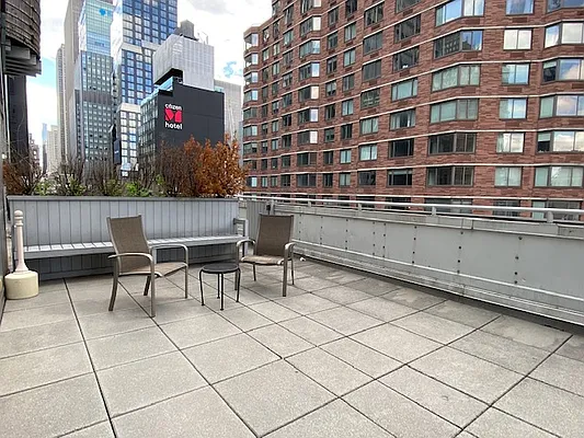 Rented by REAL New York | media 27