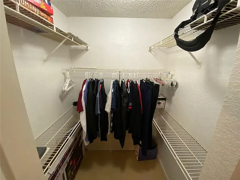 2841 N Oakland Forest Dr #107 — Photo 11