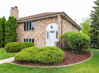 7220 154th St #32, Orland Park, IL 60462
