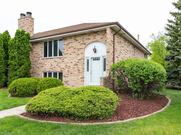 7220 154th St #32, Orland Park, IL 60462
