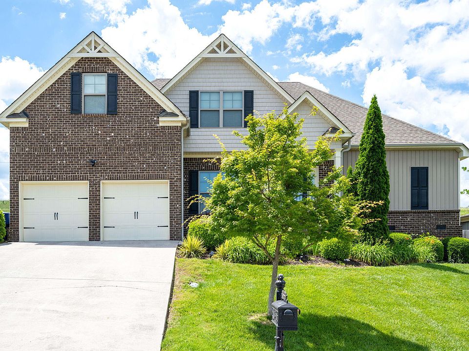 1st image of 4566 Wellesley Dr