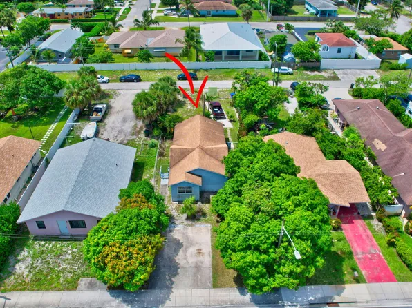 706 Lake Ida Road, Delray Beach, FL 33444