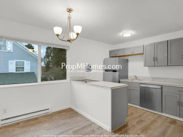 716 9th St, Oregon City, OR 97045