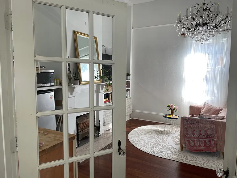 736 Peeples St SW — Photo 3