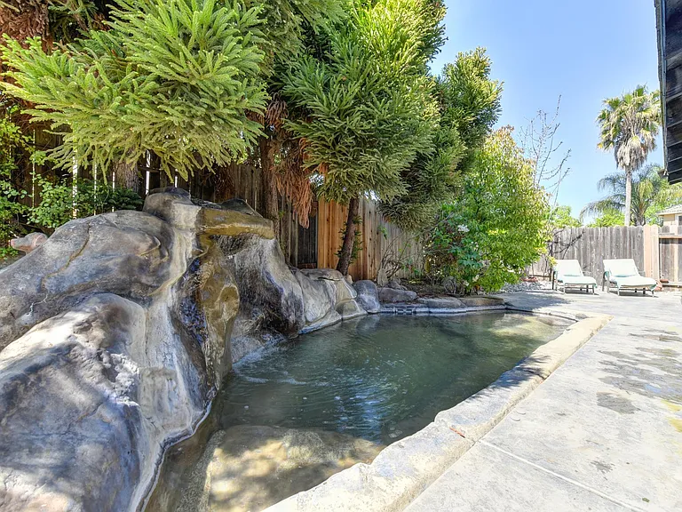 4709 Wyndview Dr — Photo 38