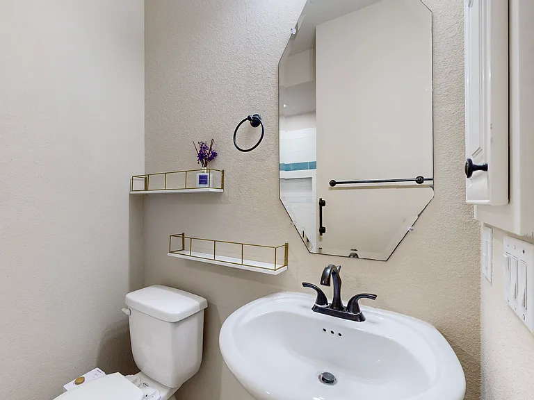 3563A Caruth Ln — Photo 43