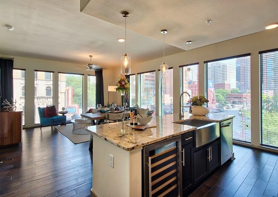1414 Texas Downtown apartments community photo