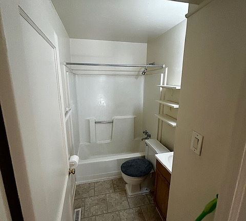 5th image of 1600 Fort Hill Dr