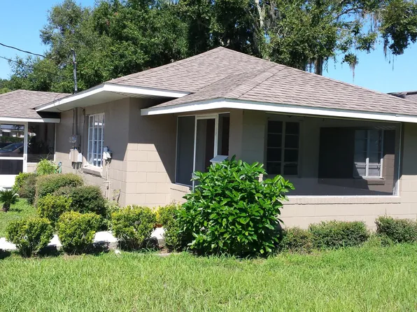 515 N Saint Clair Abrams Ave, Tavares, FL 32778