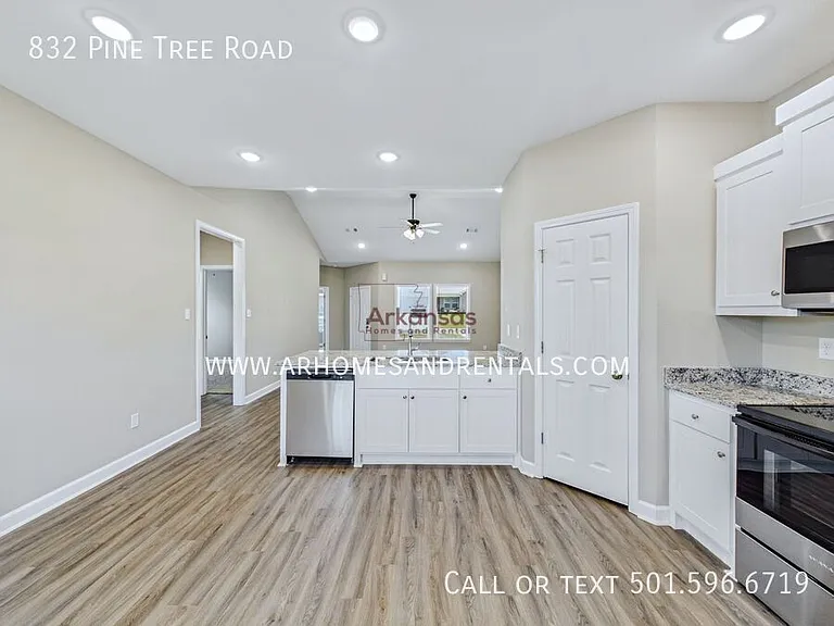 832 Pine Tree Rd — Photo 4