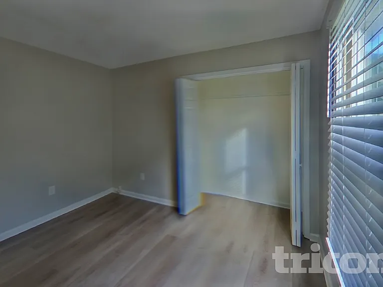 113 Cobblestone Ct — Photo 11