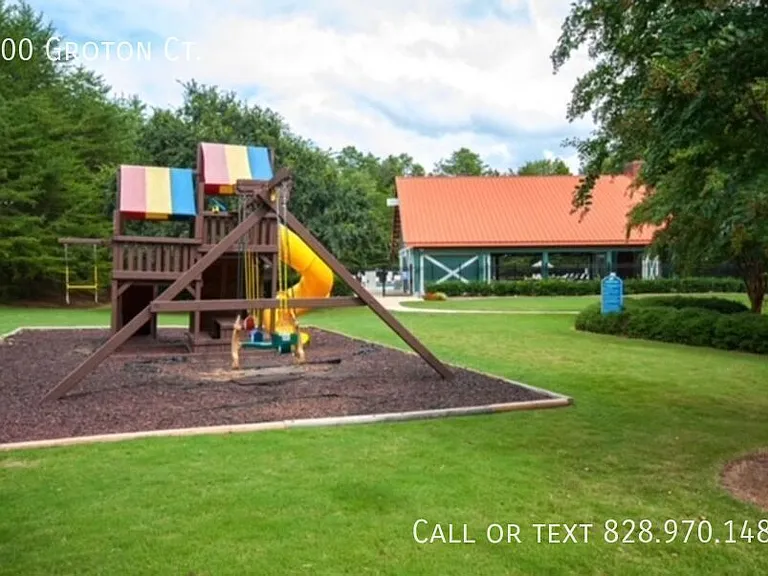 200 Groton Ct — Photo 9