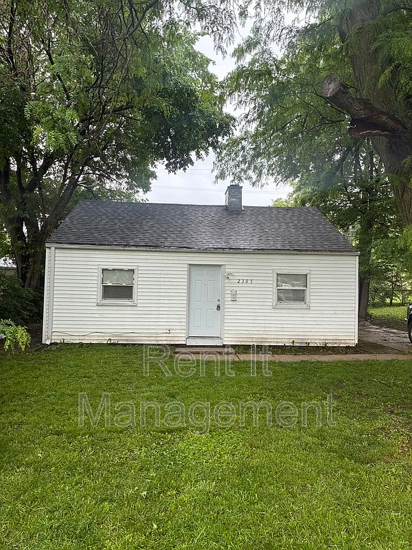 2 bed, 1.0 bath, 672 sqft, $1,200 — Photo 2