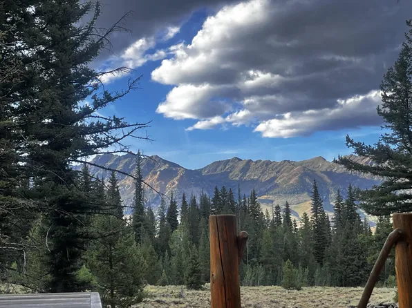 200 S Newman Creek Rd, Ketchum, ID 83340