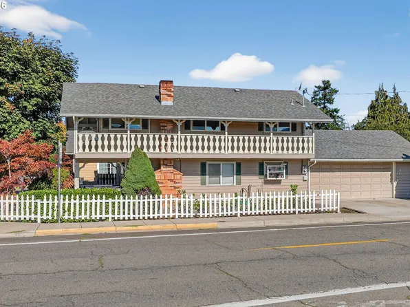 840 S 1st St, Cottage Grove, OR 97424