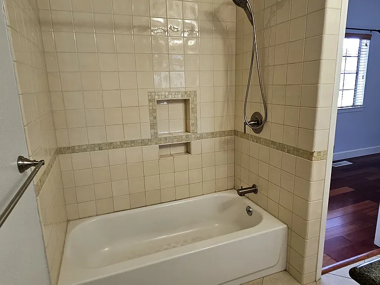 Upstairs Bathroom.