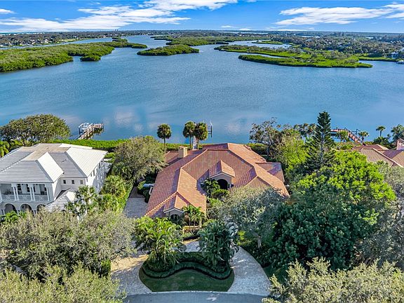 2nd image of 300 Shores Dr