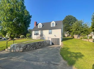 7 Skyline Ter, Danbury, CT 06810