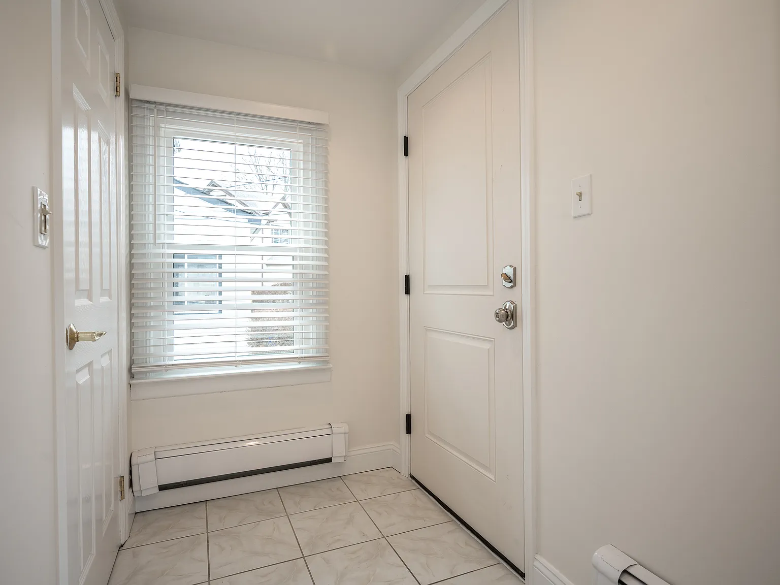 3 bed, 1998 sqft, $8,000 — Photo 4
