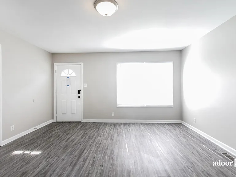 3725 Keefe Ct — Photo 7