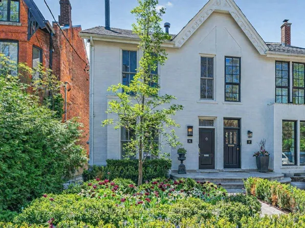 47 Walker Ave, Toronto, ON M4V 1G3