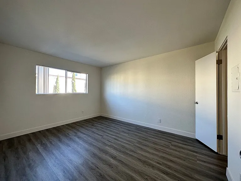 MC 6861 Sepulveda Properties, LLC — Photo 35
