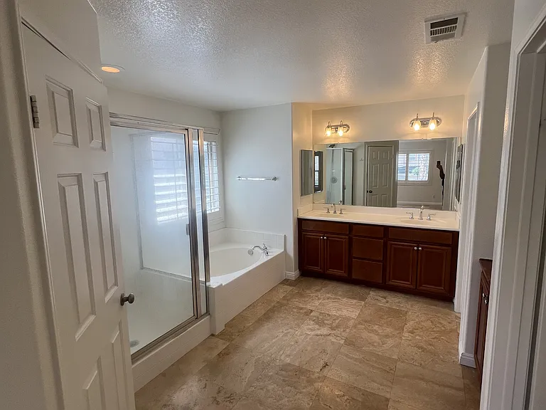 13862 Camp Rock St — Photo 21
