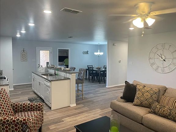 4th image of 8424 10th Pl