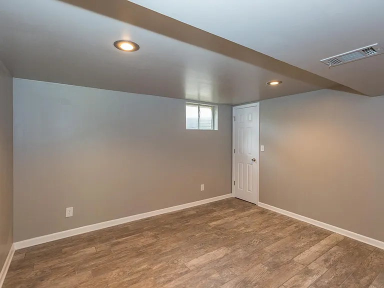 7001 NW Coronado St — Photo 35