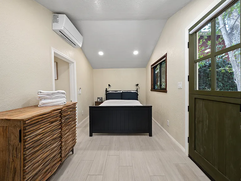 20276 Sycamore Dr — Photo 34