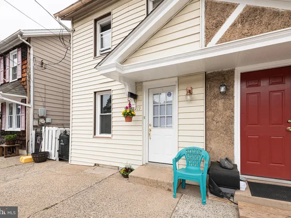 19 Morgan St, Phoenixville, PA 19460