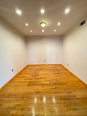 Rented by The Brokerage Group LLC | media 36